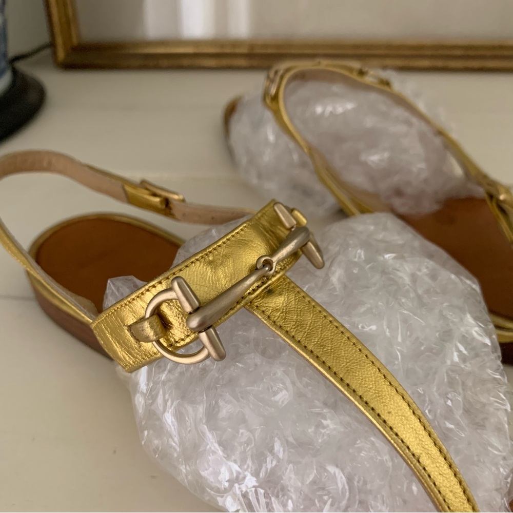 Gucci Horsebit Gold Metallic Flat Sandals - Picture 4 of 14